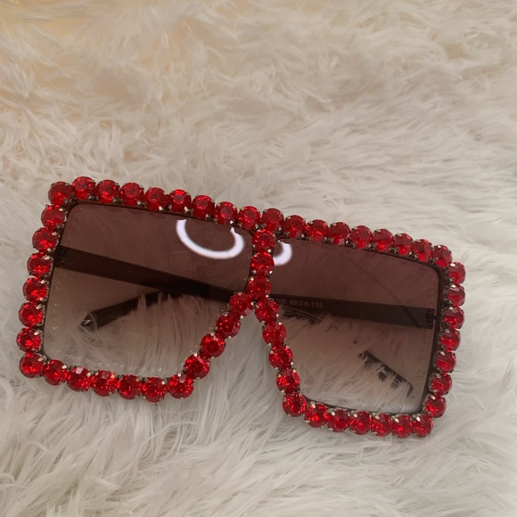 Red crystal frames - Picture 2 of 3